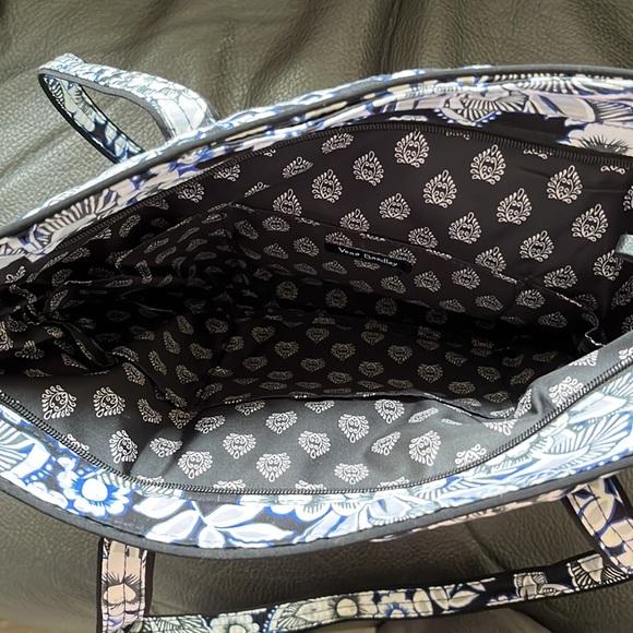 Vera Bradley floral small tote - Picture 5 of 8
